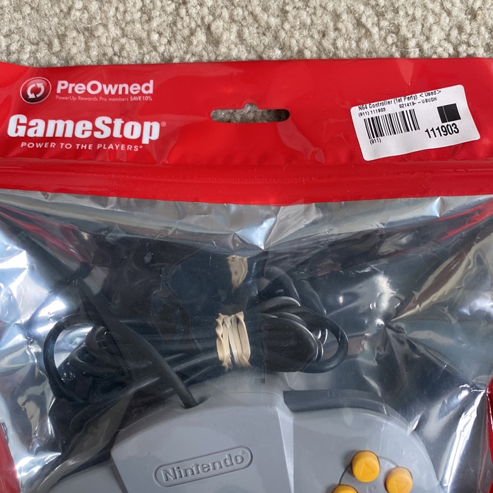 GameStop PreOwned N64 controller never opened! - Picture 2 of 4